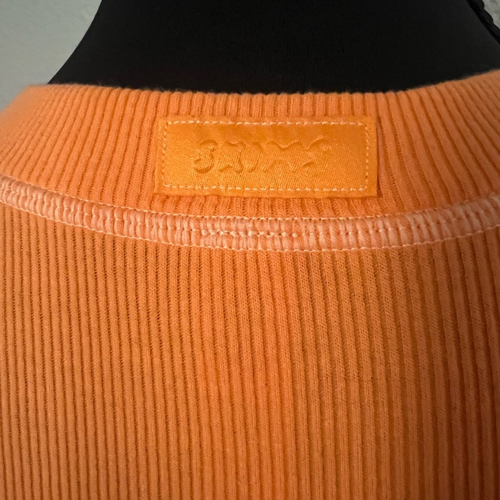 SKIMS Apricot Long-Sleeve Crop Henley Crop Top - Picture 5 of 6